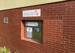 Zdravotníci Pardubické nemocnice dnes našli v babyboxu zdravou holčičku