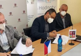 Smlouva podepsána. Největší investice v dějinách kraje může začít