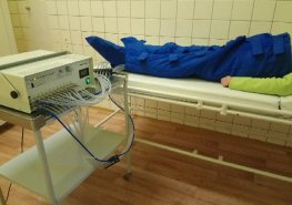 Kožní ambulance získala nový přístroj na stimulaci lymfatického systému