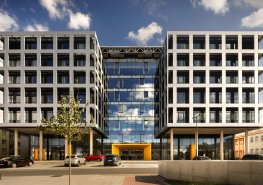 Nový pavilon v Pardubické nemocnici může být stavbou roku 2025