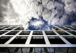 Nový pavilon Pardubické nemocnice získal dvě ocenění Stavba roku 2025