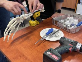 Úrazová chirurgie a kurzy praktických dovedností v oblasti kostní traumatologie - IPVZ