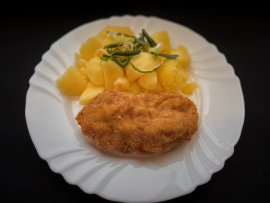 Holandský řízek a brambory