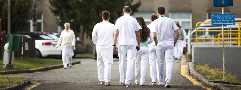 Zákaz návštěv na všech odděleních Nemocnice Pardubického kraje