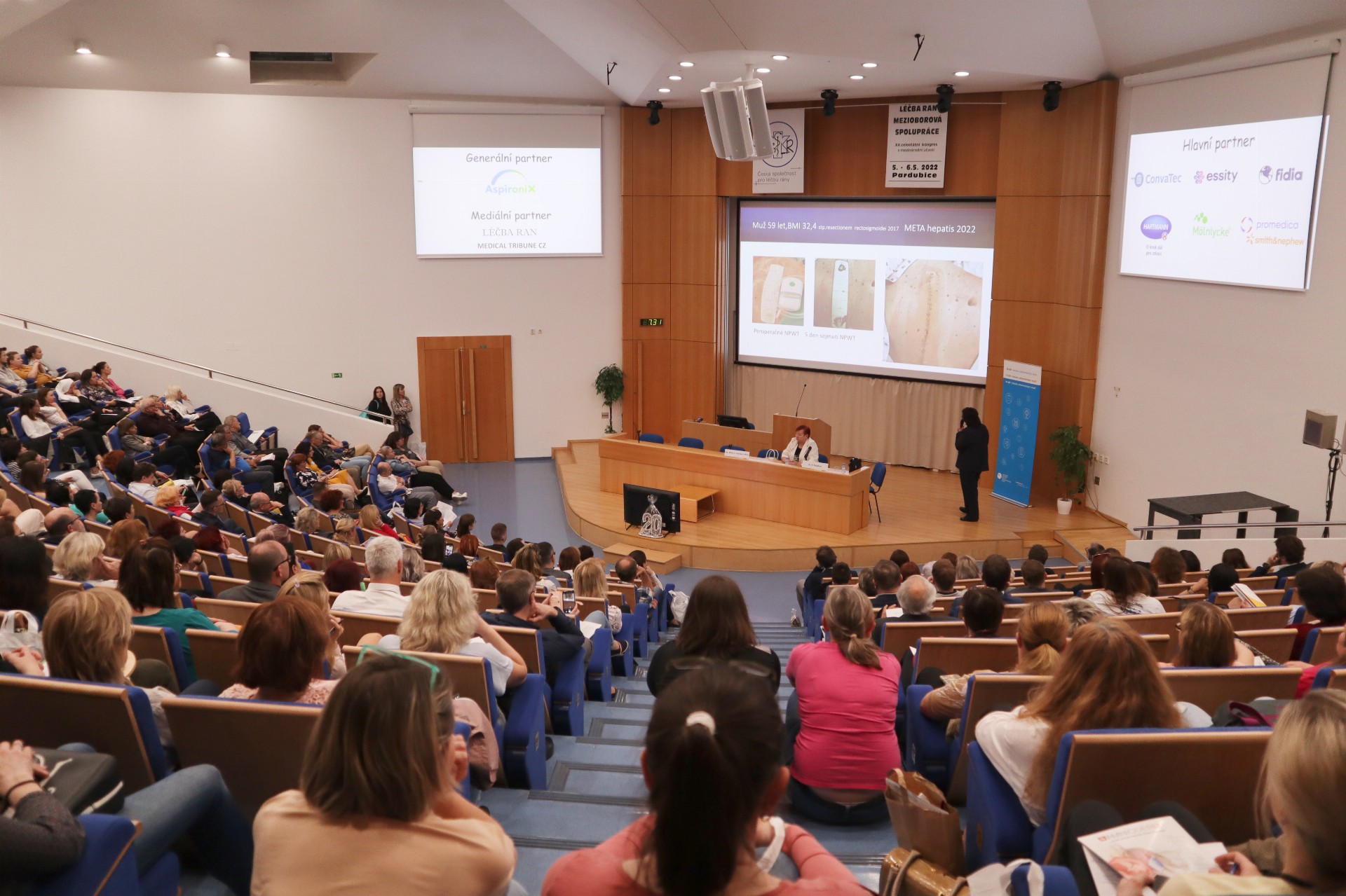 Jak léčit rány a kožní defekty? V Pardubicích se konal jubilejní mezinárodní kongres