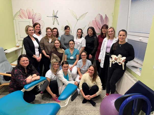 Svitavská porodnice posiluje péči o maminky: uspořádala odborné školení s Marikou Bajerovou