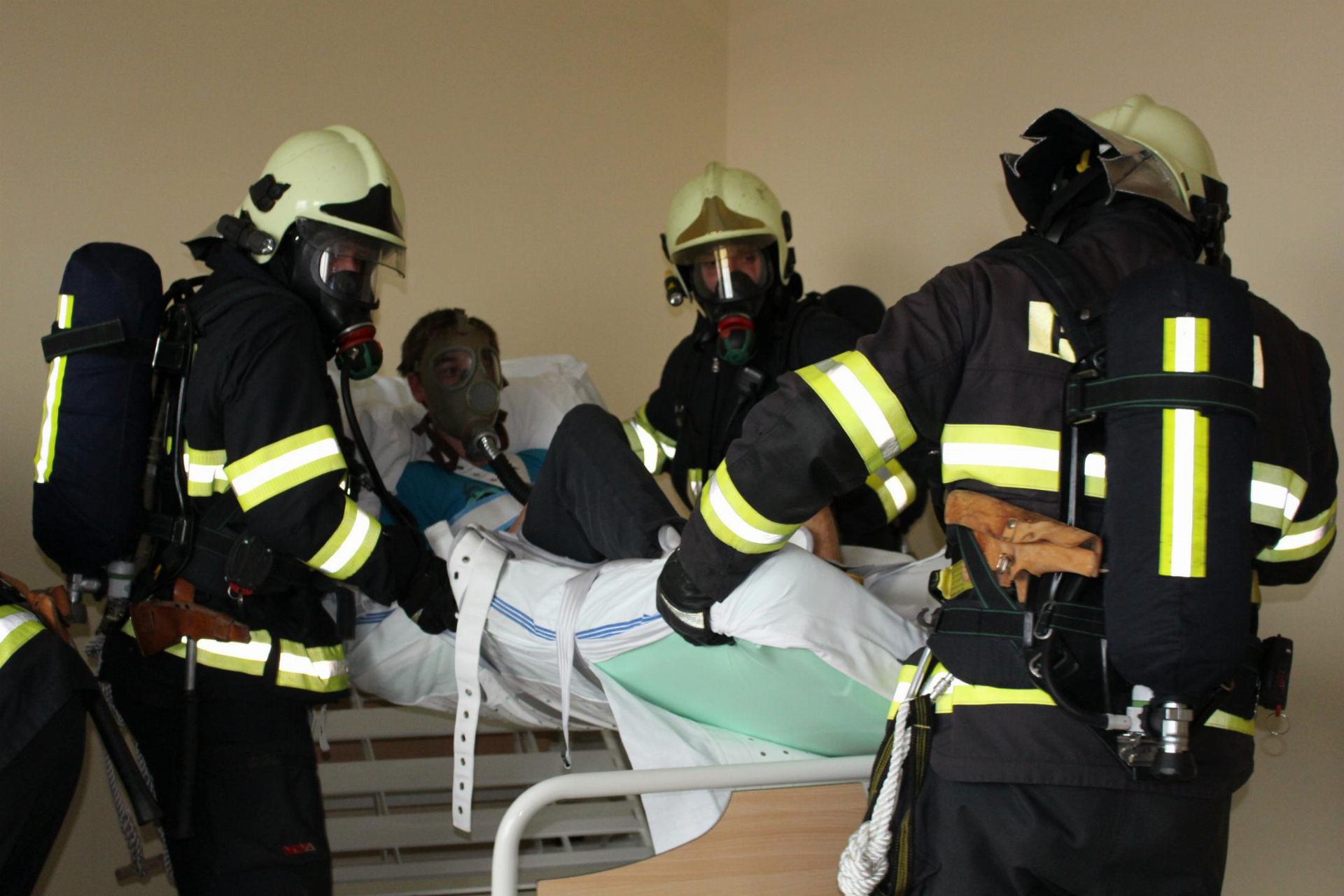 Na psychiatrii Svitavské nemocnice proběhl nácvik evakuace pacientů